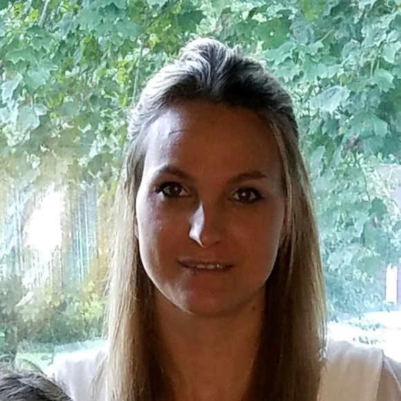 Meet your Posher, Adrienne - Picture 1 of 1